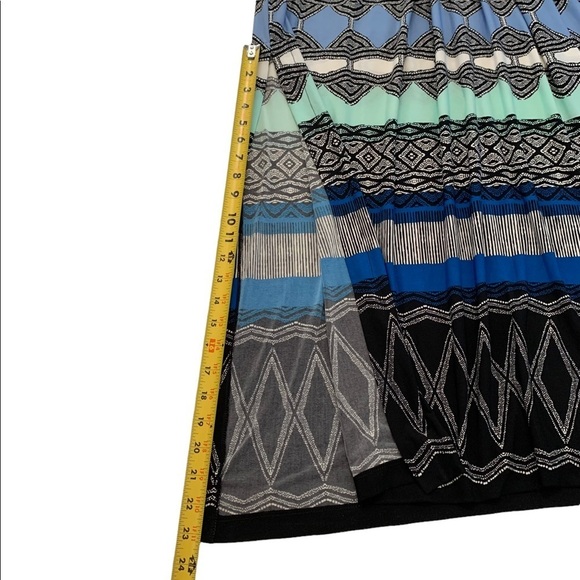 Donna Morgan Multicolored Sleeveless Slit Dress Size 16 - Picture 5 of 17